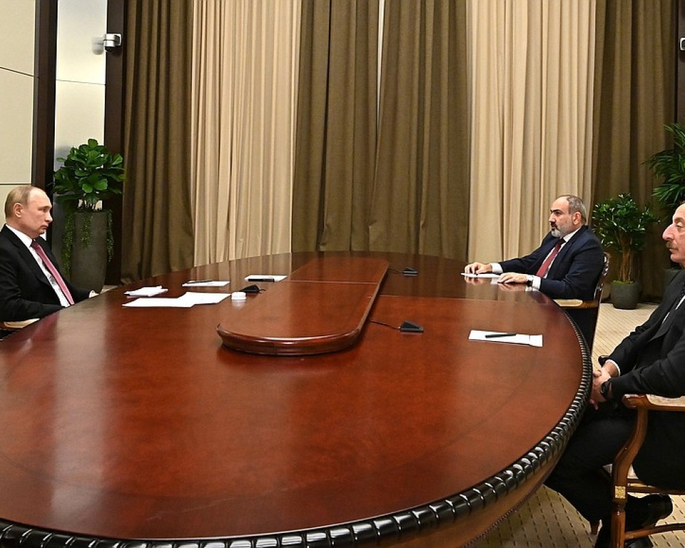 Двусторонние встречи Путина с Пашиняном, а затем и с Алиевым завершились