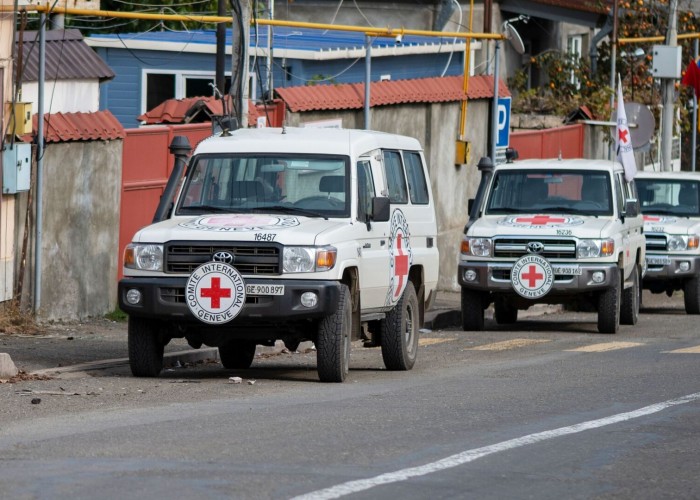 Красный Крест перевез еще 14 пациентов из Нагорного Карабаха в Армению
