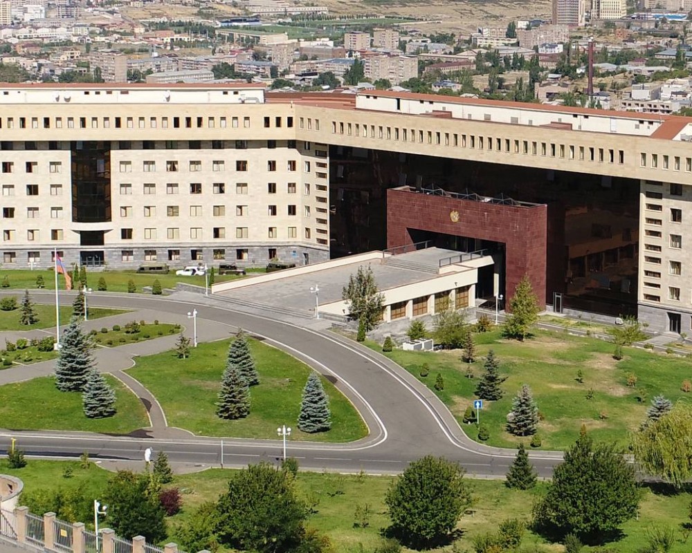 ВС Азербайджана открыли огонь в направлении завода, строящегося в Ерасхе