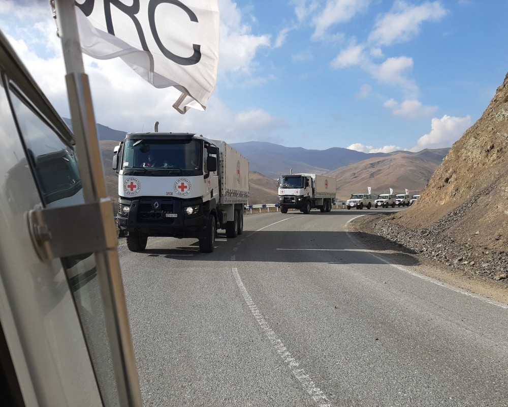 При посредничестве МККК 9 пациентов из Арцаха перевезены в Армению