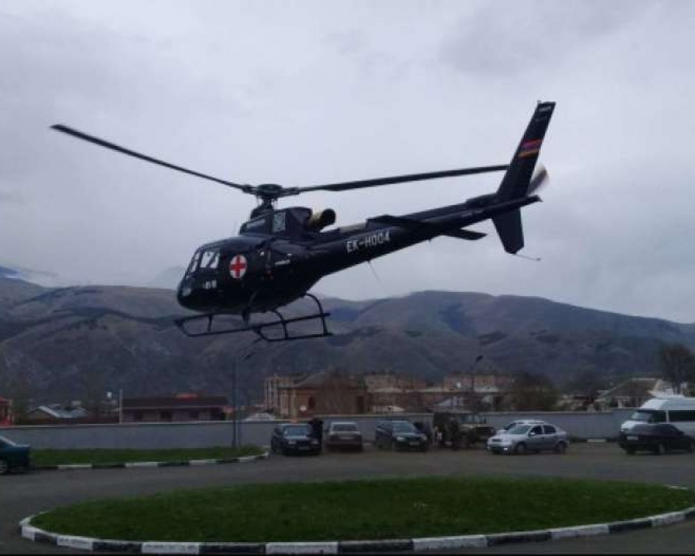Бригада врачей вылетела из Еревана в Степанакерт - Минздрав