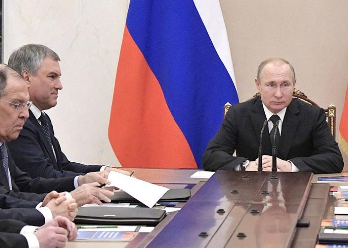Путин рассказал членам Совбеза о контактах с Алиевым и Пашиняном