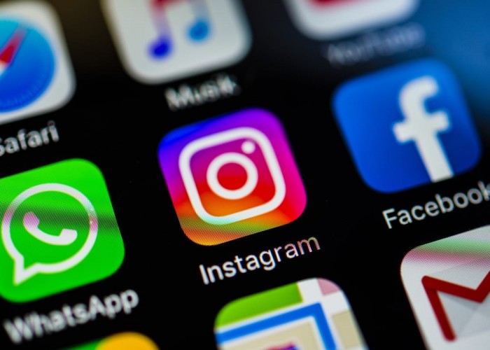 Американские власти подали на Facebook в суд из-за покупки WhatsApp и Instagram