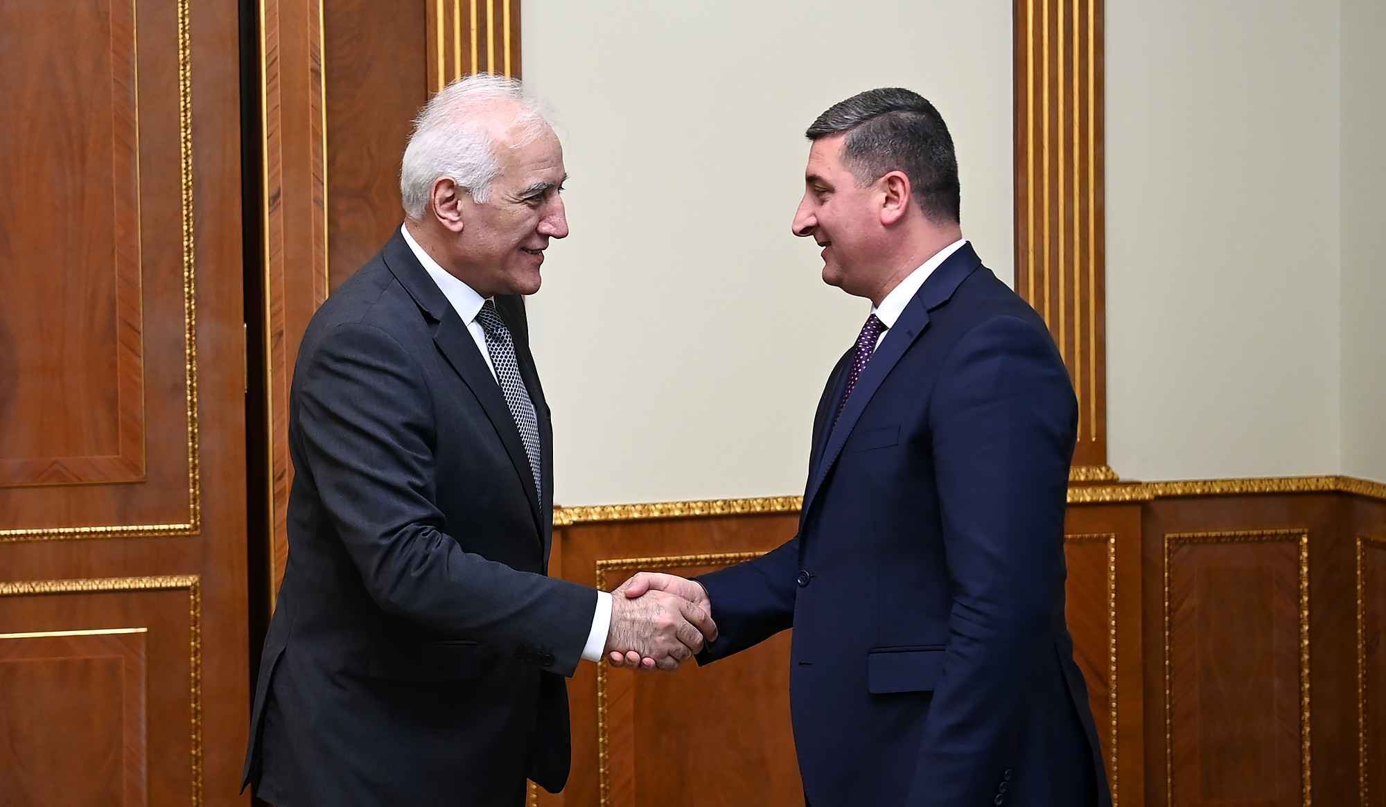 Саносян рассказал президенту Армении о планируемых крупных инвестиционных инициатив