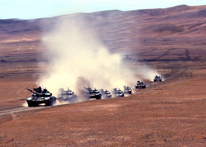Азербайджанская армия проводит пятидневные широкомасштабные учения