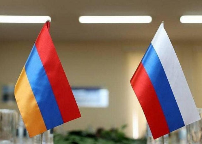 Глава МИД Армении Арарат Мирзоян отбывает в Москву