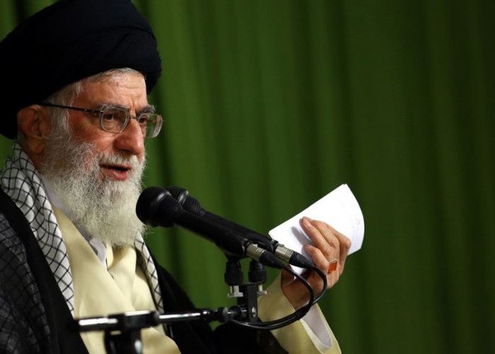 Хаменеи: Иран не допустит усиления позиций США в регионе