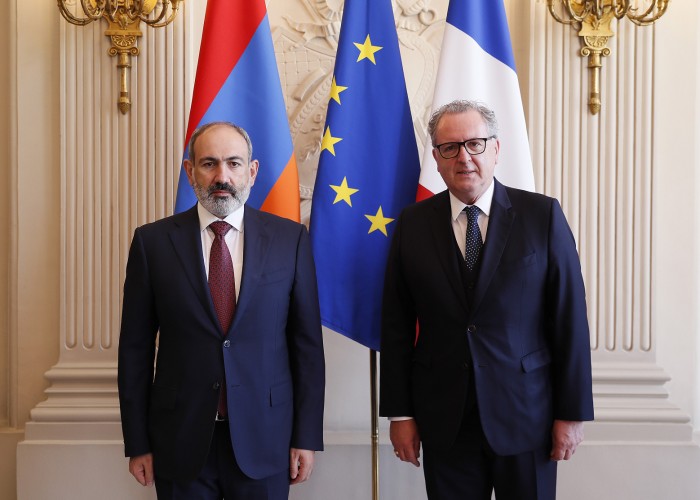 Франция рядом с Арменией: состоялась встреча Пашиняна и Феррана