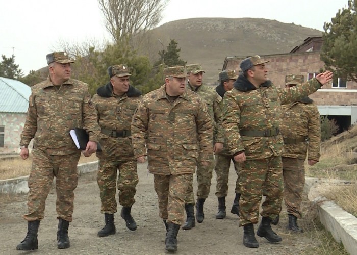 Глава Генштаба ВС Армении побывал в воинских частях