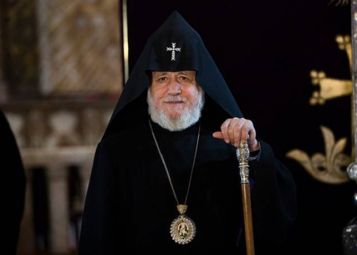 Католикос всех армян отбыл в ОАЭ