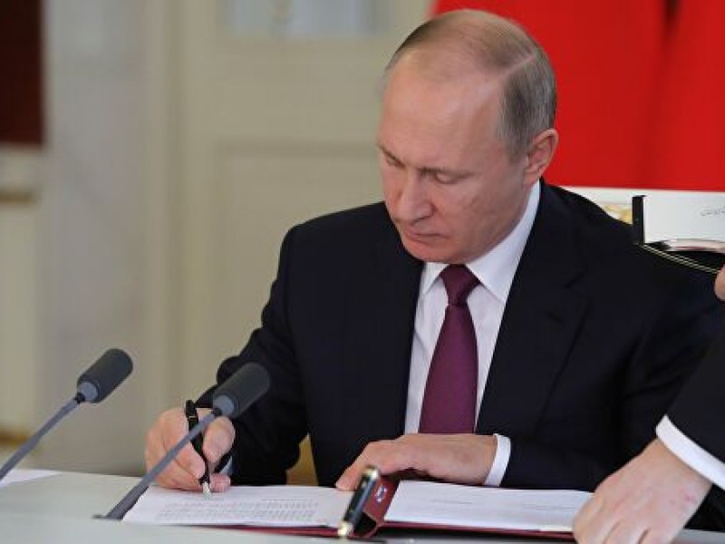 Պուտինը Ղարաբաղում խաղաղության պահպանմանն ուղղված միջոցառումների հրամանագիր է ստորագրել