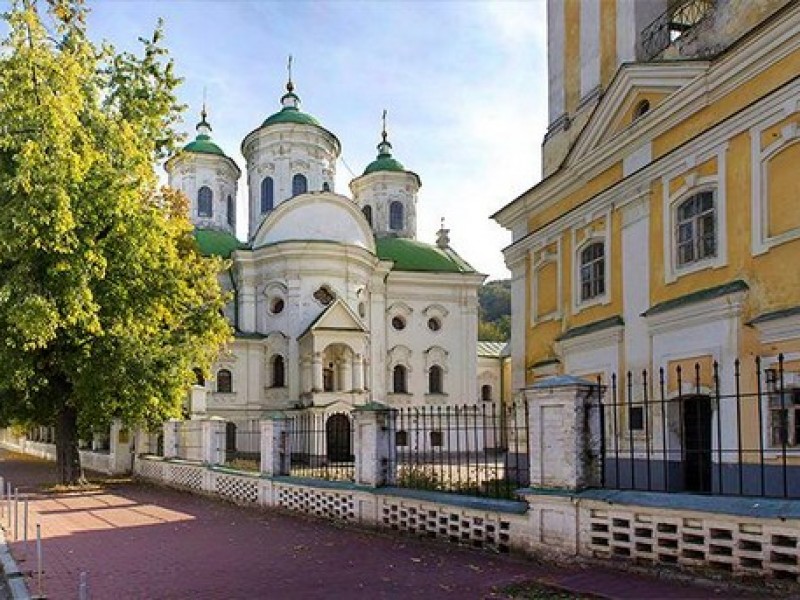Одна из древнейших армянских церквей в Украине отмечает храмовый праздник 