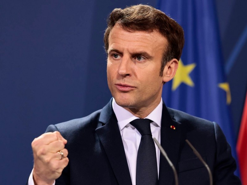 Макрон проведет заседание кризисного штаба в связи с беспорядками во Франции