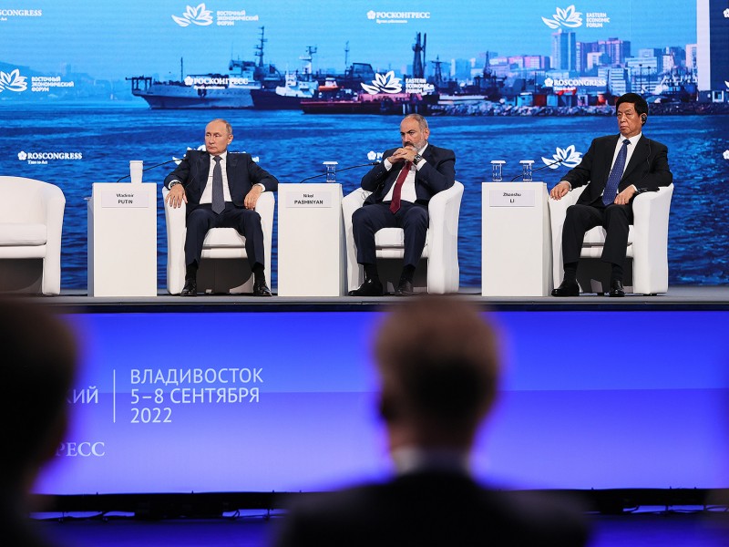 «Тактика такая»: Пашинян благодарит, а его западные соратники критикуют Россию - эксперт