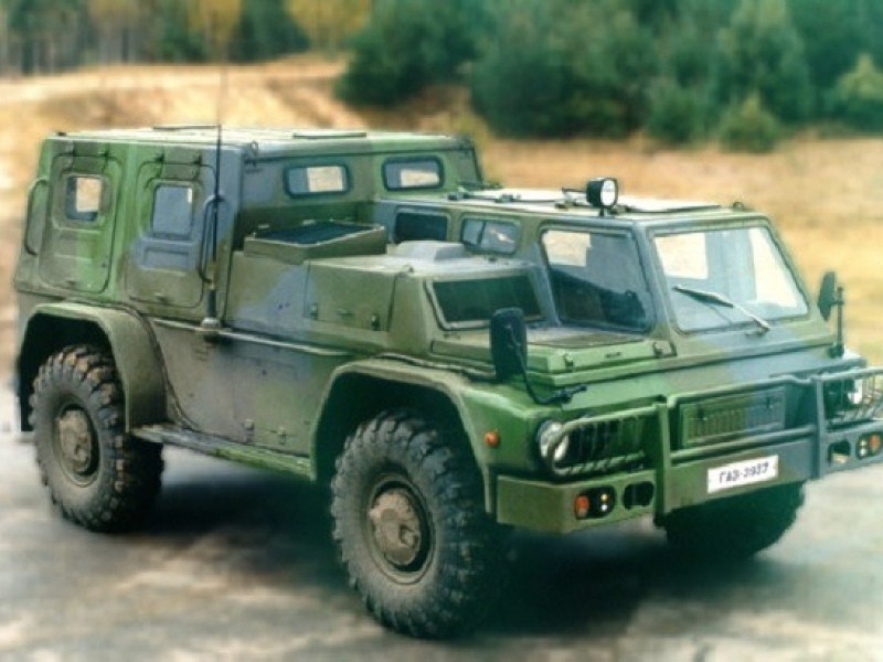 Баку будет закупать военные машины у Казахстана 