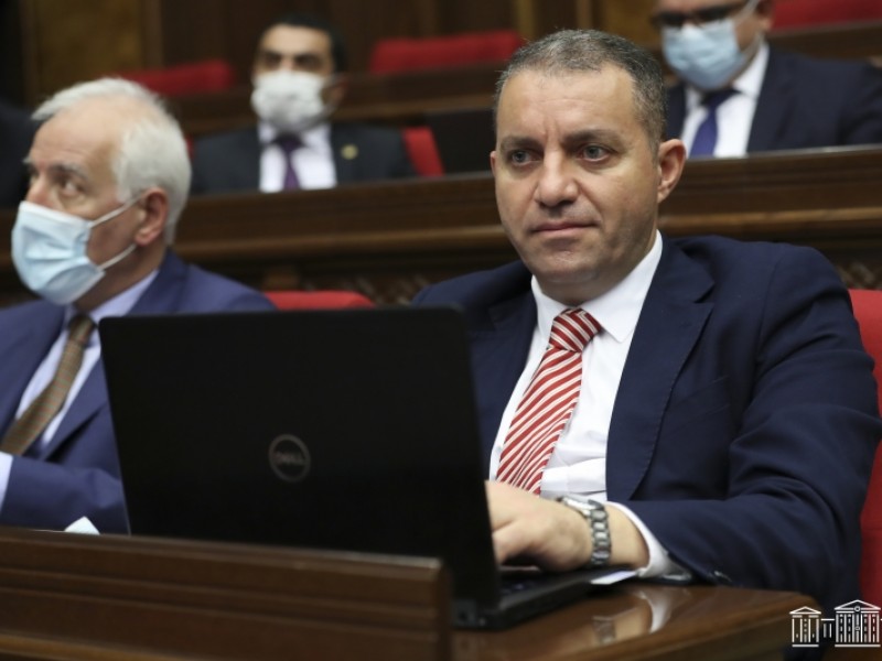 Министр экономики Армении отправится в США