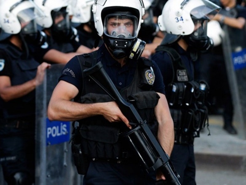 Турецкая полиция арестовала 78 человек за нагнетание страха в связи с землетрясением
