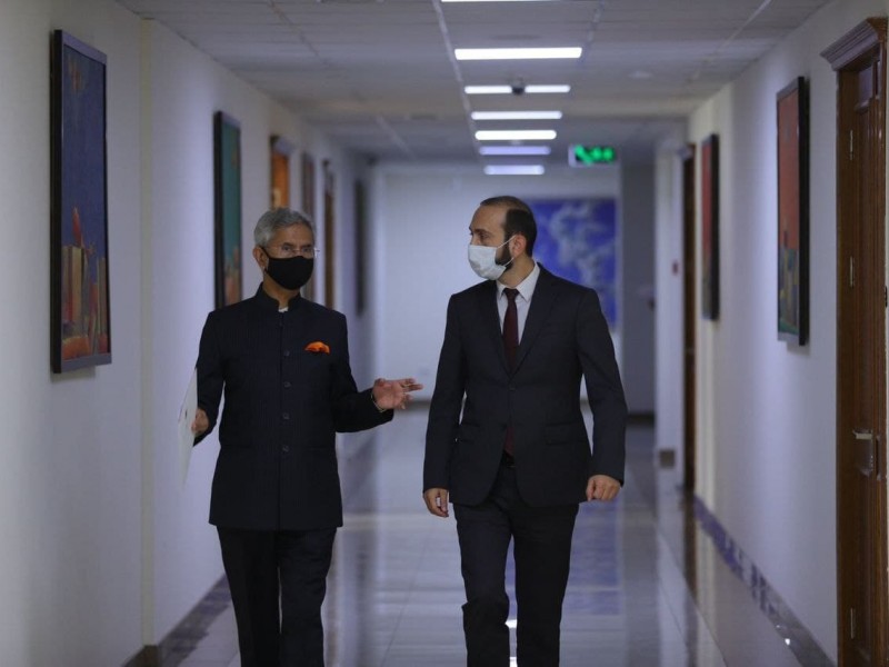 Укрепление сотрудничества с Индией в числе приоритетов внешней политики Армении - Мирзоян