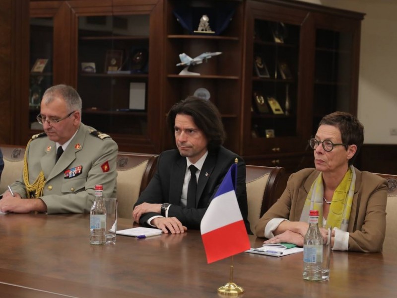 В Армении обсудили реализацию достигнутых с Францией договоренностей в сфере обороны