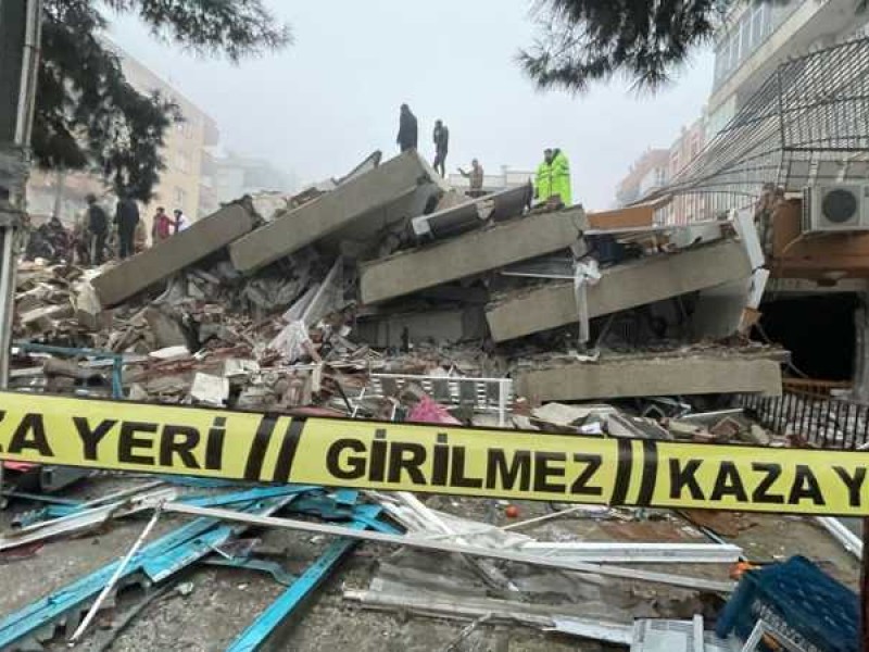 Жертвами землетрясения в Турции и Сирии стали более 4310 человек