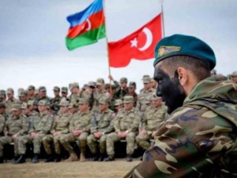 Эрдоган планирует отправить военных в Азербайджан - СМИ 