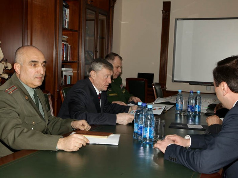 Бордюжа обсудил в Ереване подготовку к учениям миротворцев ОДКБ в Армении