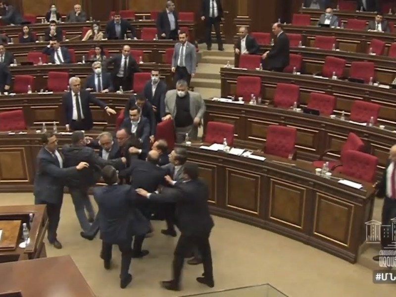 Публикации СМИ о «петушиных боях» в парламенте направленны в ССС 