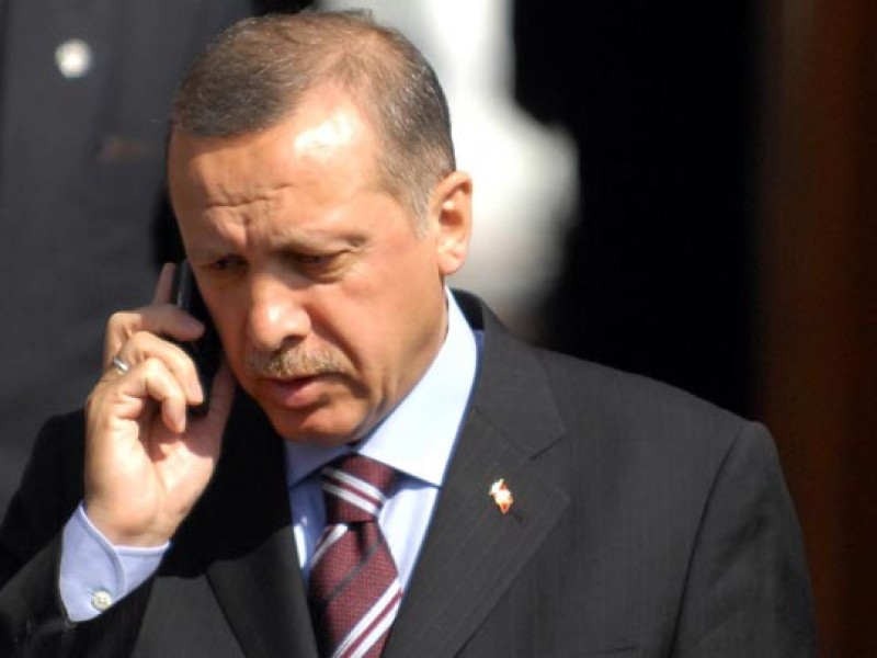 Эрдоган безуспешно пытается связаться с Путиным