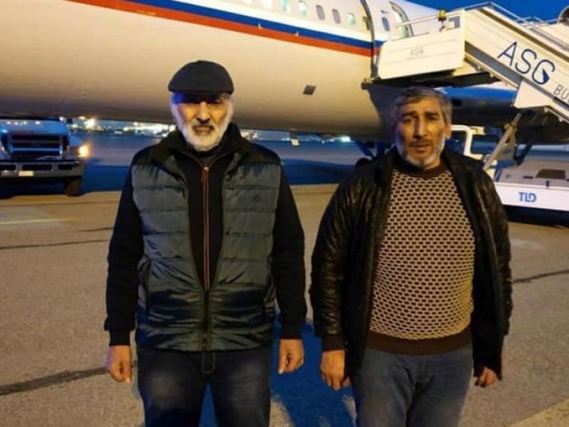 Убийцы тоже вернулись домой: Азербайджан и Армения начали обмен пленными и заложниками 