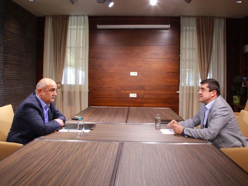  Араик Арутюнян и Самвел Бабаян обсудили вопросы возможного сотрудничества