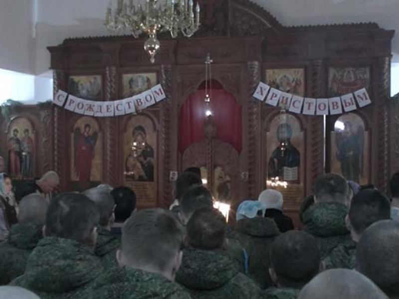 Российские миротворцы в Карабахе отметили Рождество Христово