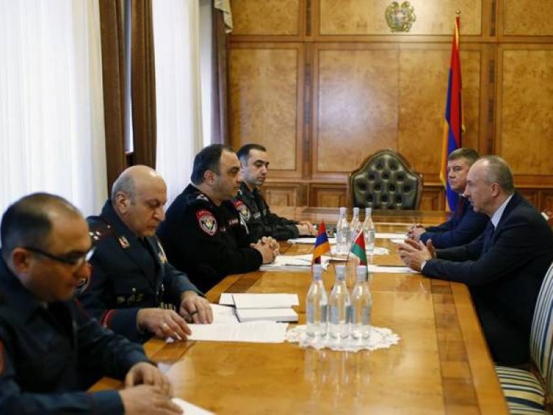 Начальник Полиции Армении принял посла Беларуси 