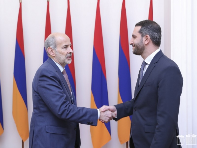 Рубинян представил послу Испании процесс урегулирования отношений Армения-Турция