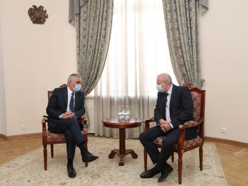 Вице-премьер поблагодарил посла за усилия президента РФ за режим прекращения огня в Арцахе
