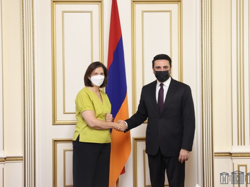 Симонян - вице-спикеру Бундестага: Армения не имеет территориальных претензий к соседям
