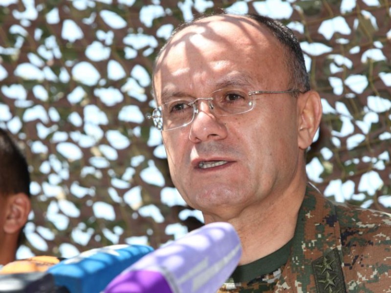 Предвыборная Армения: к чему приведут реверансы в сторону экс-министра обороны?