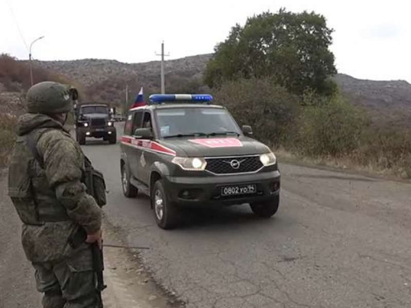 Российские миротворцы обеспечили безопасное сопровождение автомобильных колонн в Карабахе