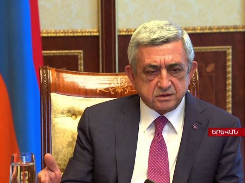 Вооруженное нападение в Ереване: Серж Саргсян провел совещание 