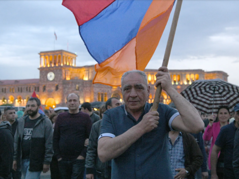 По следам опроса Gallup: полярные настроения в армянском обществе и пути выхода из застоя