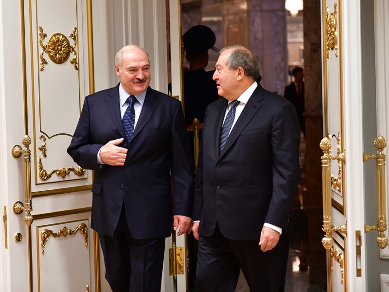 В лице Белоруссии имели и всегда будете иметь хорошего и доверительного друга - Лукашенко