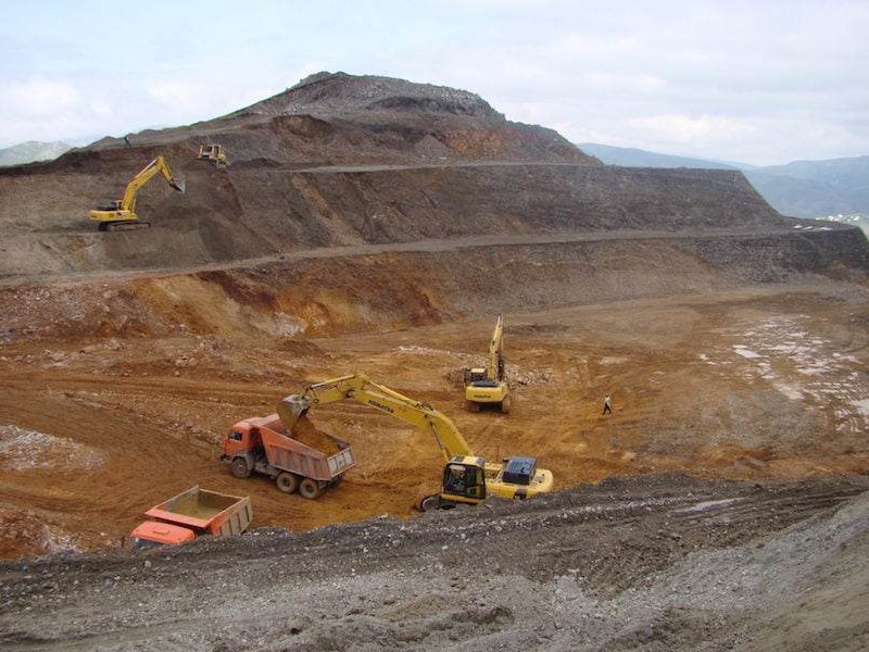 Азербайджан приписывает Армении рудники, которых просто не существует – Пашинян