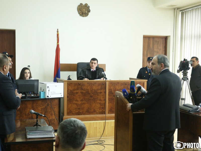 Премьер-министр Армении Никол Пашинян дает показания в суде (Прямое включение)
