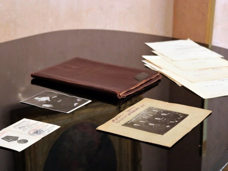 Личные вещи адмирала Исакова переданы в музей 