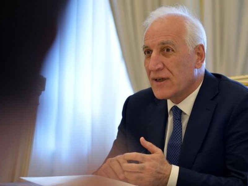Президент Армении предложил своего кандидата на должность судьи КС