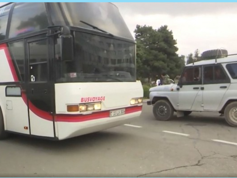 Очередные автобусы с беженцами прибыли в Степанакерт - МО России 