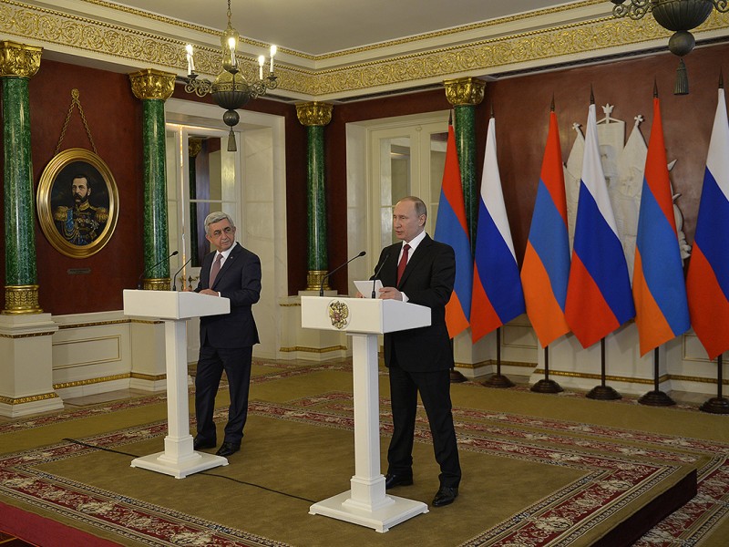 Переговоры в Москве: Российская военная база получает региональные функции