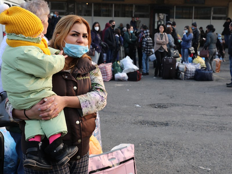 В Степанакерт из Армении вернулись еще 936 жителей