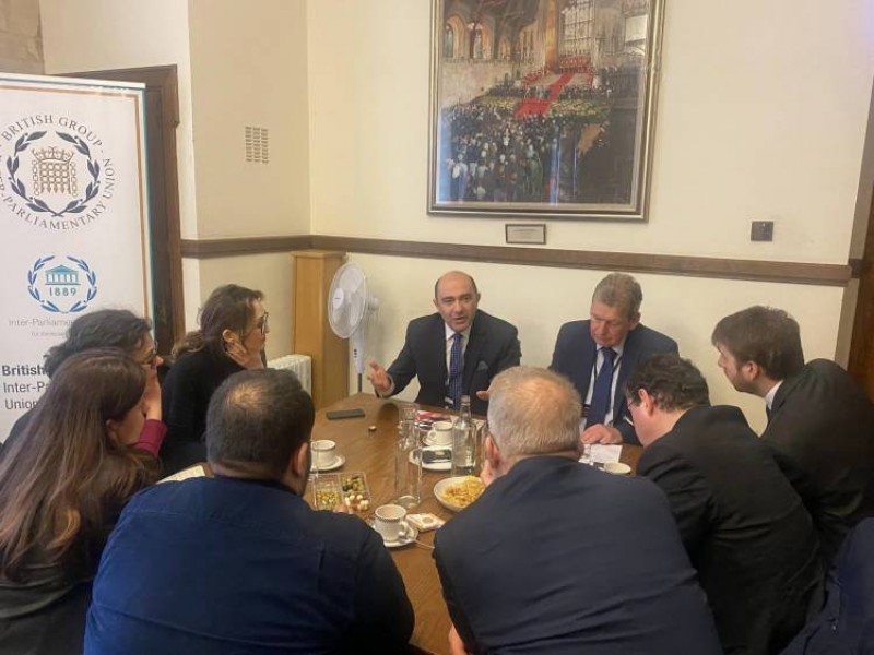 Эдмон Марукян представил в Великобритании переговорный процесс с Азербайджаном 