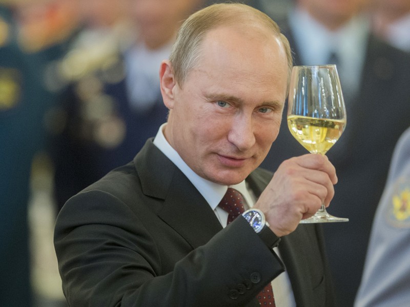 Путин стремится восстановить величие России - директор ЦРУ