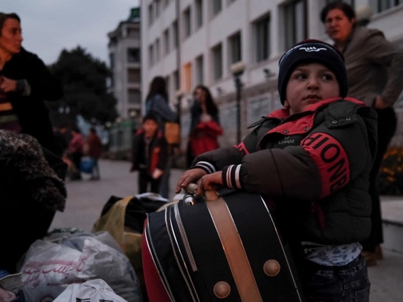 Около 40 тысяч человек вернулись в Нагорный Карабах - Минобороны России